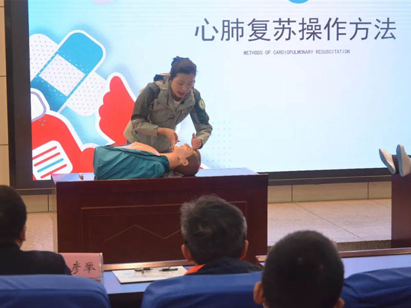 “健康課堂”進(jìn)十中 快樂成長(zhǎng)繪青春|新鄉(xiāng)市第十中學(xué)“精品健康課堂”啟動(dòng)儀式
