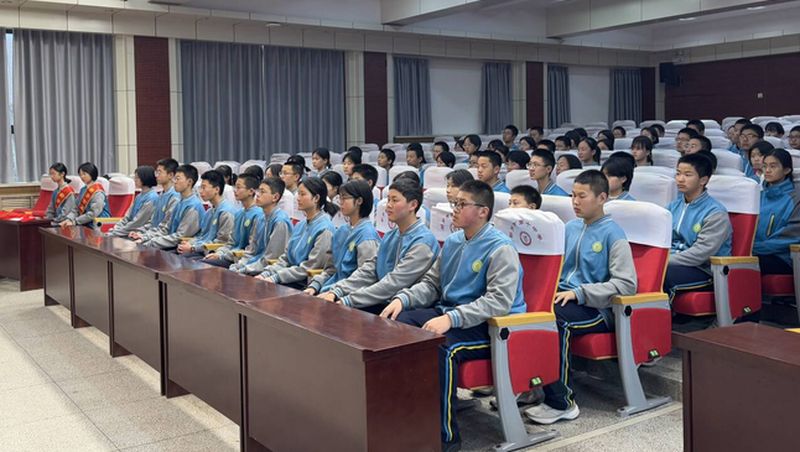 青春逐夢 團旗飄揚——新鄉(xiāng)市第十中學新團員入團儀式圓滿舉行