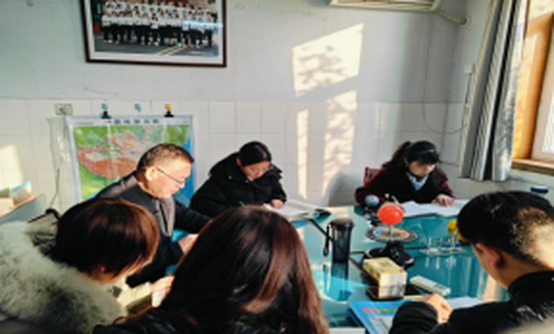 以言為橋 共筑成長(zhǎng)——政史地組《教師怎樣說話才有效》讀書分享